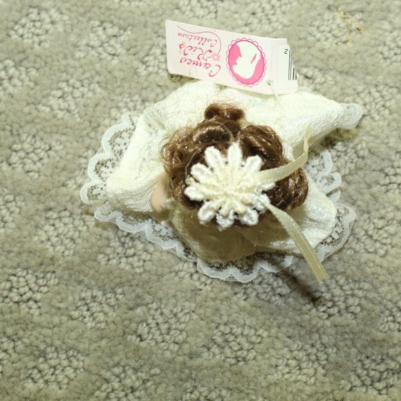 Vtg Cameo Kids Collection Miniature 2.75" Articulated Ceramic "Sydney" Doll - Picture 2 of 7